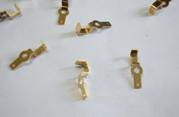 五金沖壓件加工中，彎曲加工的過程分析!